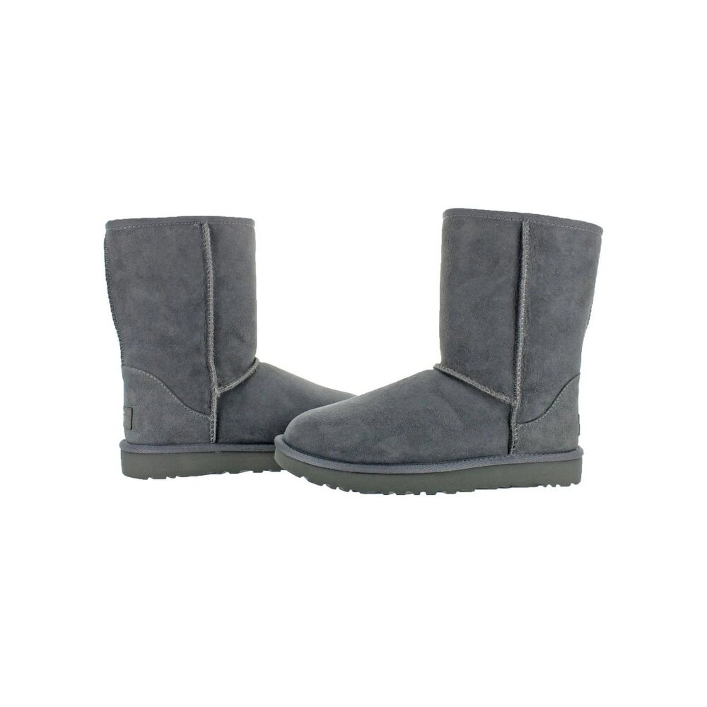 EUC UGG Women's Classic Short II Boot in Gray Sz 8